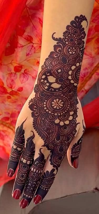 mehndi artist