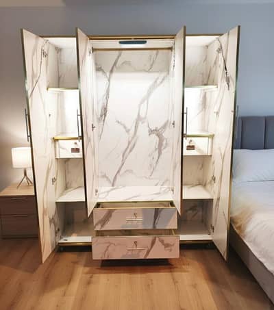 6/5 feet Wardrobe  / Almari  / cupboard  / 0316,5004723