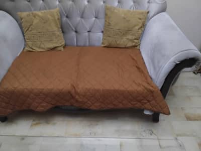 7 seater sofa with central table