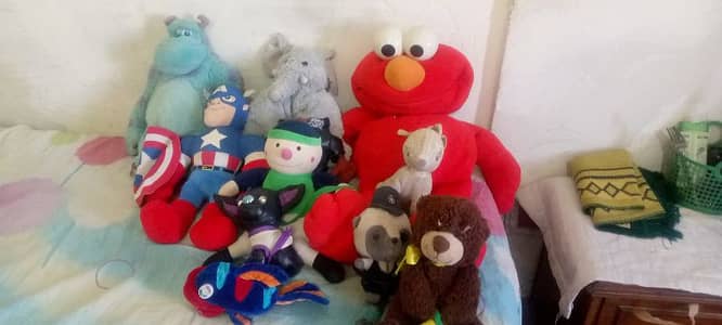 stuff animals toys n house