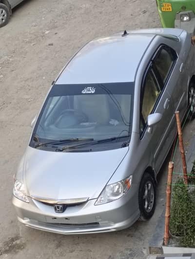 Honda city 2003 modle boht saaf. new lights look like new car