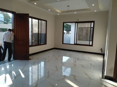 NEW INDEPENDENT OFFICE BUNGALOW/TOWN HOUSE WITH BASEMENT IS AVAILABLE FOR THE RENT FOR COMMERICAL USE AT PECHS BLOCK,"2"