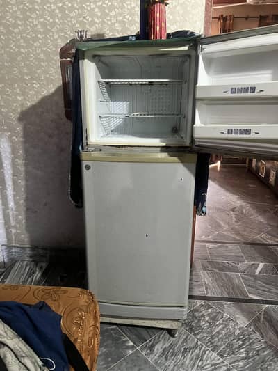 Dawlance used fridge for sale