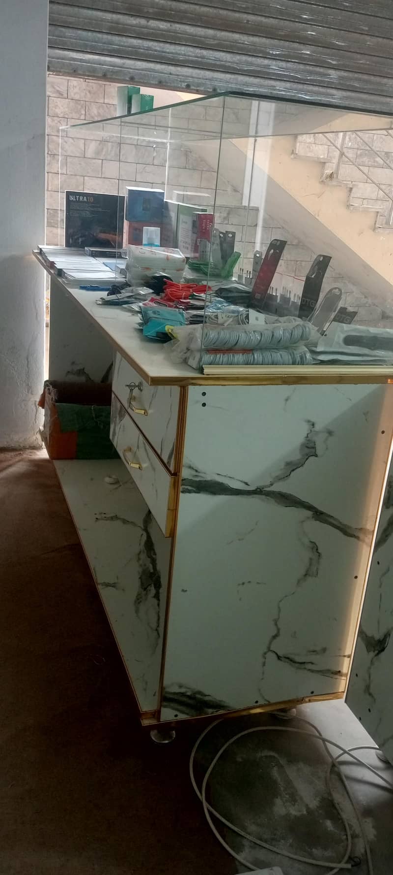 table good condition 2