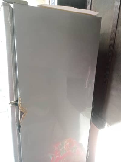 dawlance fridge bilkul okay hai  03086240183