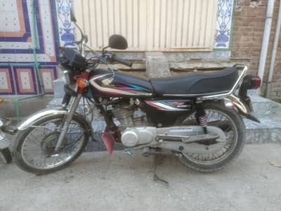 Honda CG 125 in a pretty decent condition.