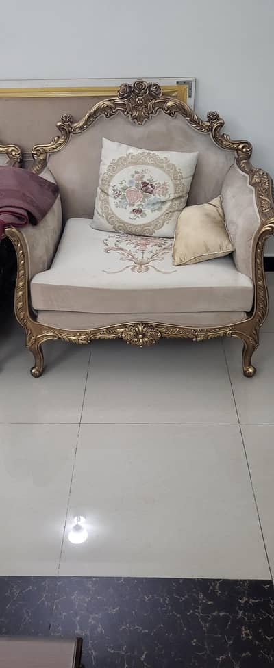 7 seater Sofa set for sale