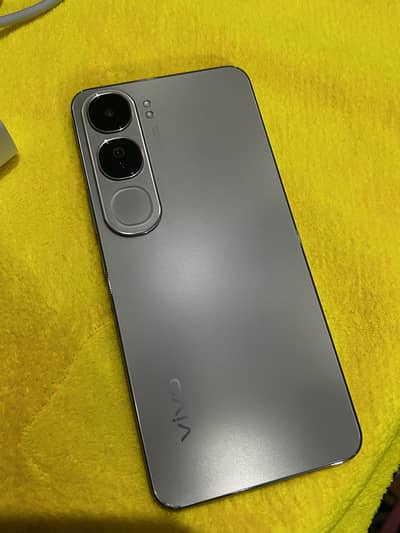 Vivo y200 16gb/256gb lush condition