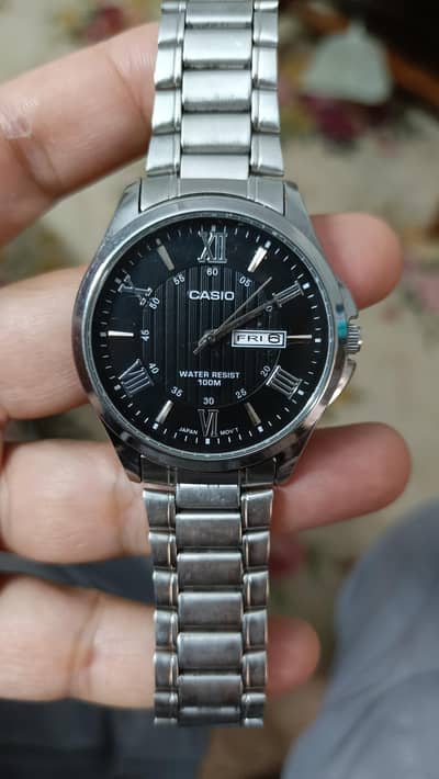 Casio-Style Elegant Stainless Steel Watch – Day & Date Working