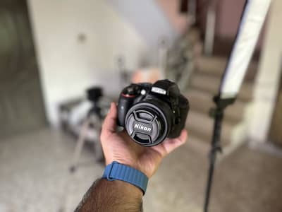 Nikon D5300 camera with 3 lens & tripod & 2 video graphy lights setup