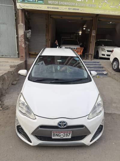 Aqua  2015 Toyota urban solid package cleanest family car