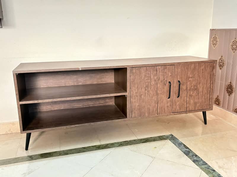 TV Table 0