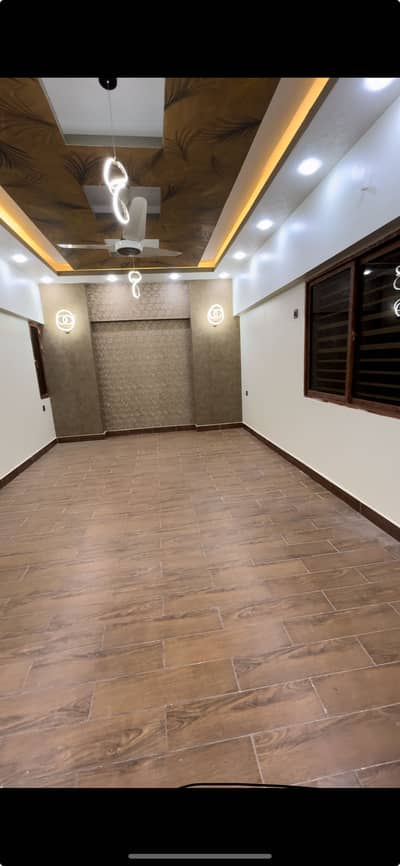 4 Bed Dd West Open 2200 Sq/Ft Net Maintained Building