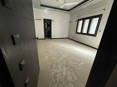 300 Yard Bungalow 6 Bed Dd Sharfabad Only For Silent Commercial