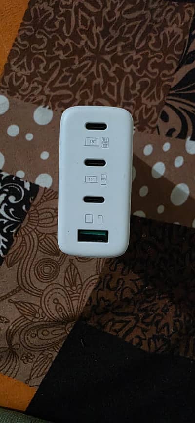 100W  Super Fast imported Charger by Zendure (4 ports))