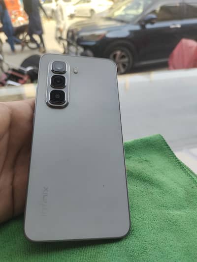 Infinix hot50 pro 10/9.5