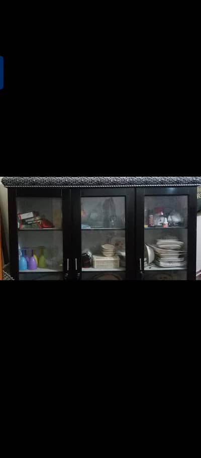 showcase brtan wali almari