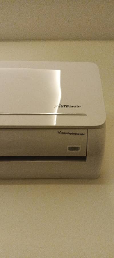 1 ton dawlance a. c in full working condition