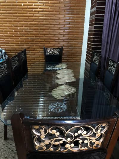 Dining Table for sale Urgent