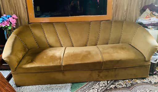 good condition 3 seater sofa