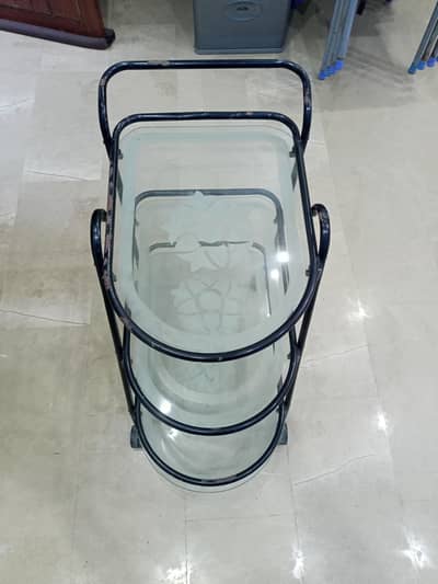 Tea suving trolley
