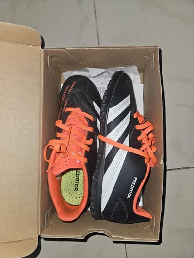 Adidas predetors slightly used