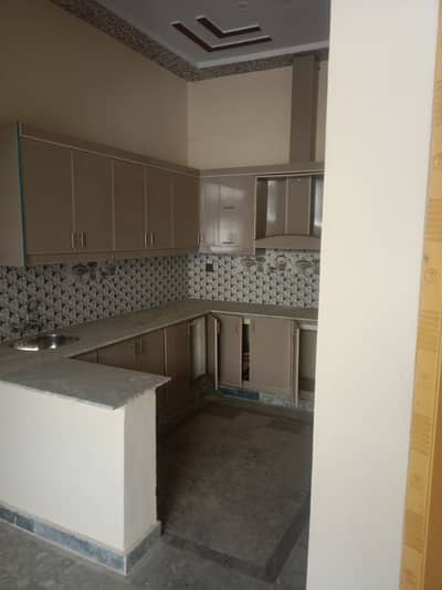 Man road se walk-in distance 3 marly beauty full house for sale