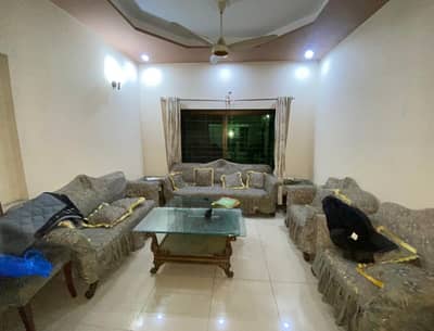 10 Marla Ground Floor 2 bed 2 Bath with Gas in Ali park Near Bhatta Chowk (0335-5779339)
