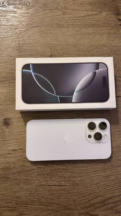 iPhone 16 pro Factory Unlocked 256 GB