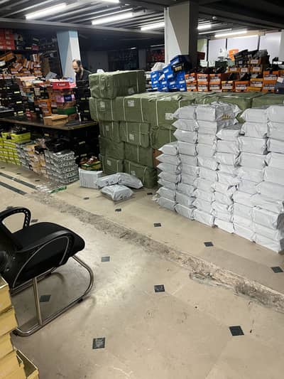 Packing staff (boy) ki zarorat ha shoes ki shop par