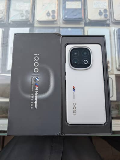 IQOO 13 BMW 16/512GB Official PTA Approved Complete Accecceries