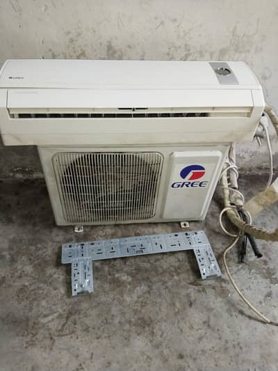 Gree Split AC