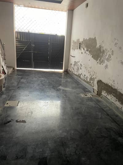 house garage available for car parking in monthly rent