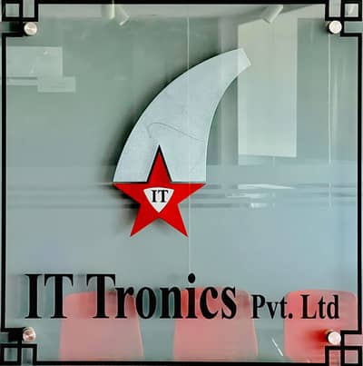 BOY/GIRL needed for call center