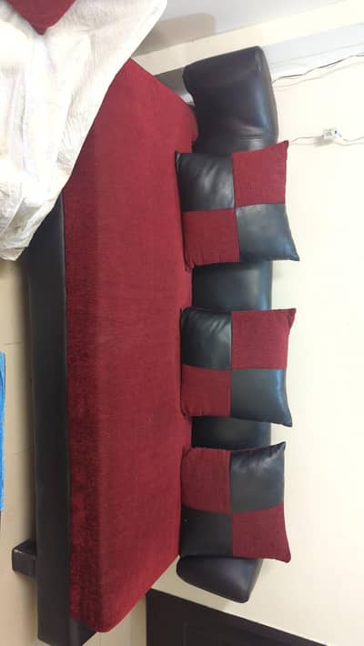 7 seater sofa - red and black - good condition - Askari 11 Lahore