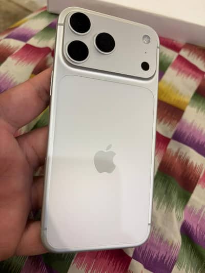 Apple iPhone 17pro max Silver 24 battery cycle pta approved 100 health