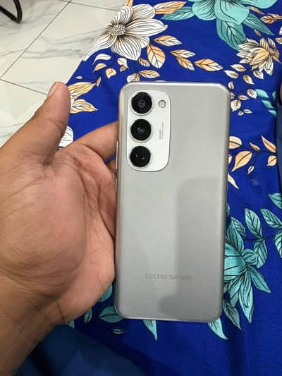 Tecno spark 40 pro plus  8/256