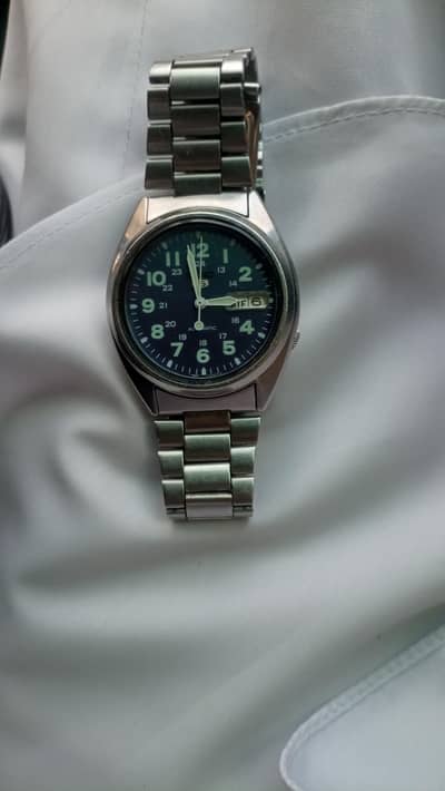 seiko 5 silver blueblue 13000 argent