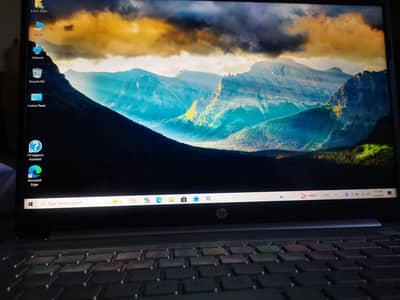 HP 15S laptop RYZEN 5 5500U 8/128