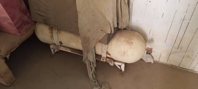 CNG Silander with CNG kit with stand