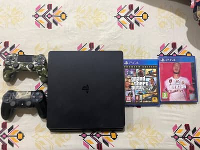 PS4 Slim 500GB | 2 Controllers | GTA V + FIFA 20 | Excellent Condition
