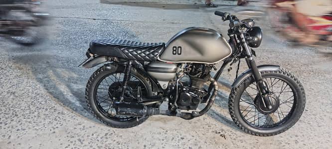 Honda 125/ modified into cafe racer