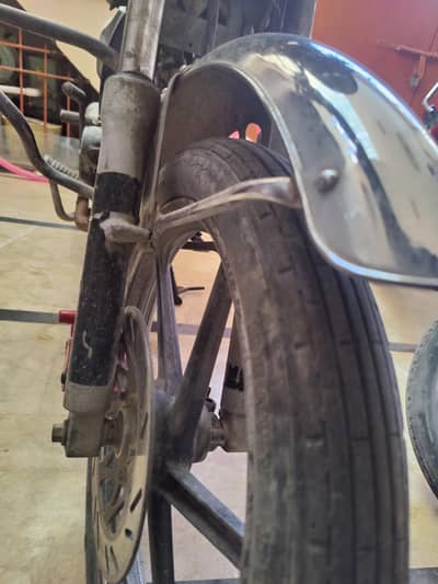 Unique 100 Karachi number  self start disk brake