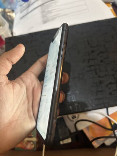 iPhone 11 non-pta 10/10