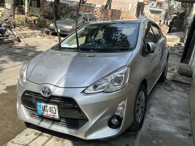 Toyota Aqua 2016 Outclass condition 323 41o98o1