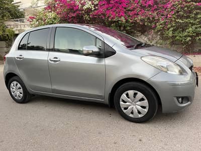 Toyota vitz B Intelligent Package 1.0