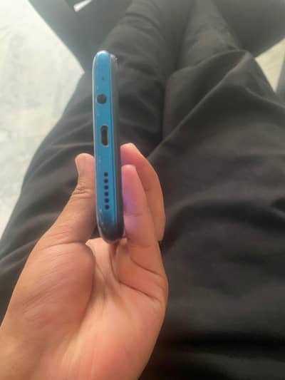 infinix smart 5 2 /32  very good condition 10 by 9