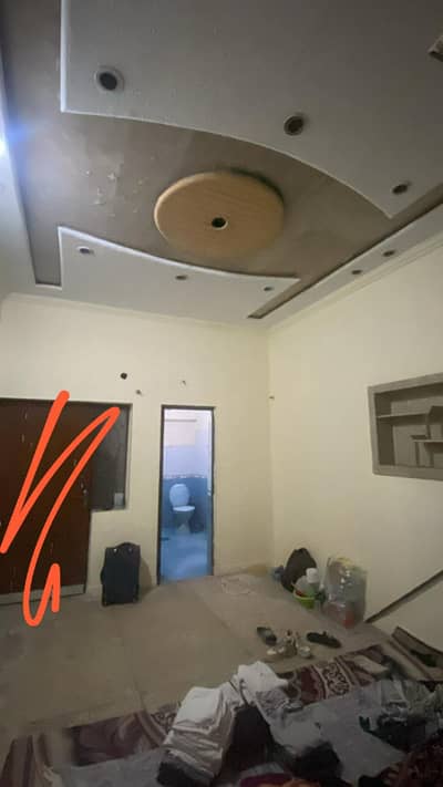 10 Marla Lower Portion Available For Rent In Allama Iqbal Town Kamran Block