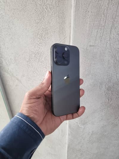 IPhone 16 pro 128 gb water pak bhattry life 92 condition 10.10 hy