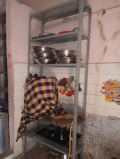 جست والے ریک برائے فروخت ھیں